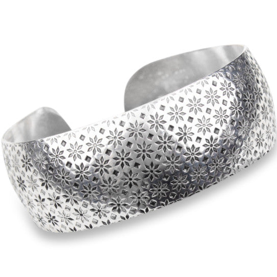 Let It Snow Sweet Sentiment Bracelet Vista Shops