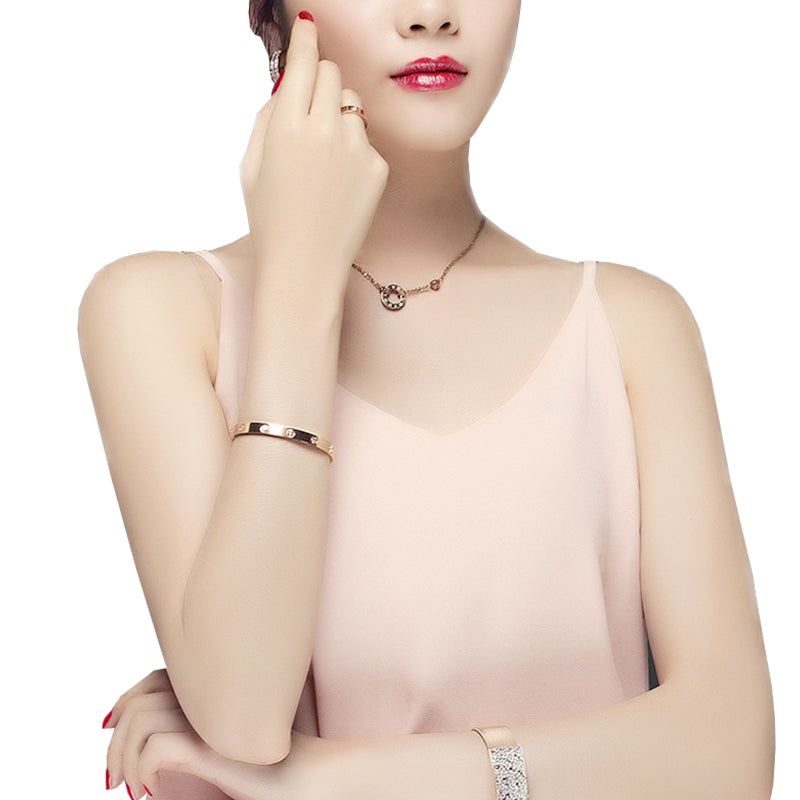 Lucky One Bracelet Vista Shops